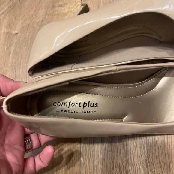 Comfort plus by predictions heels size 7 1/2 - Picture 6 of 7